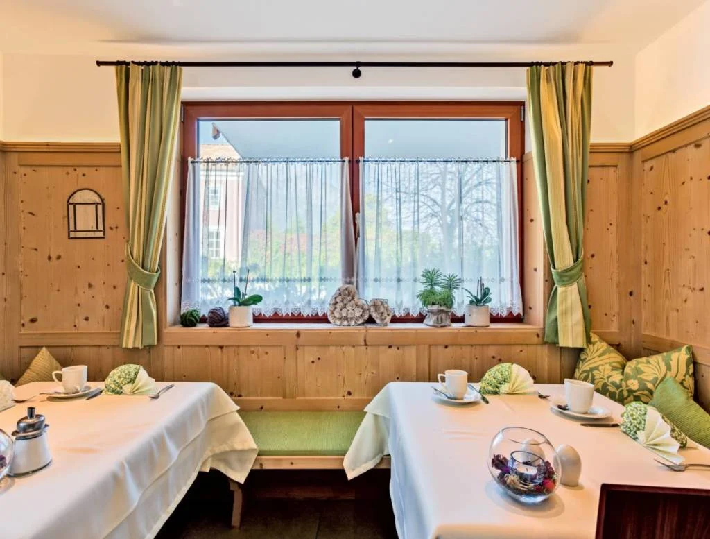 Finestra in legno-alluminio vista dall’interno